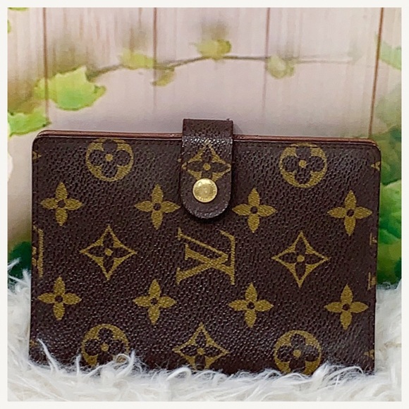 Louis Vuitton Handbags - Authentic Louis Vuitton Monogram Agenda Wallet